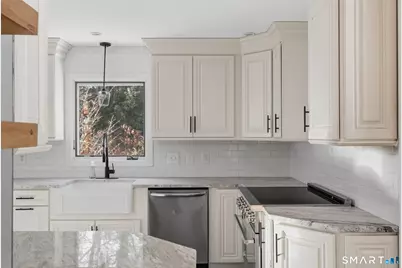 95 Moravia Road, Avon, CT 06001 - Photo 13