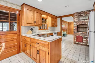 83 Seeley Rd, Trumbull, CT 06611 - Photo 11