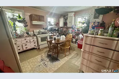 185 Springdale Avenue, Meriden, CT 06451 - Photo 13