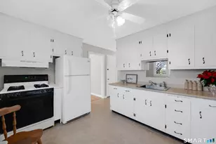 110 Goodwin St, East Hartford, CT 06108 - Photo 13