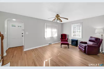 110 Goodwin Street, East Hartford, CT 06108 - Photo 5