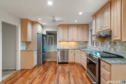 56 Drake Lane, Fairfield, CT 06824 - Photo 11