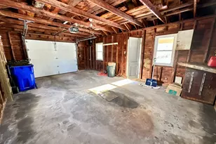 80 Southwest Ave, Windsor Locks, CT 06096 - Photo 21