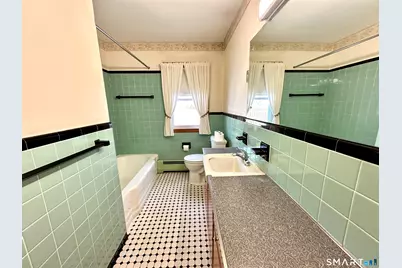 80 Southwest Avenue, Windsor Locks, CT 06096 - Photo 11