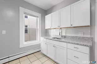 12 Orange St, Hartford, CT 06106 - Photo 11