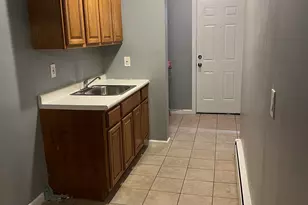 65 Madison St, Hartford, CT 06106 - Photo 17