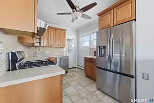 15 Eastview St, Hartford, CT 06114 - Photo 11