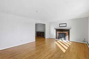 8 Cherryfield Dr, West Hartford, CT 06107 - Photo 7