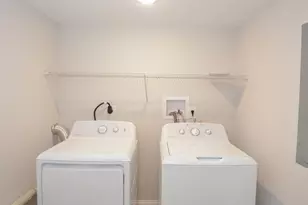 343 Meadowside Rd, Milford, CT 06460 - Photo 27