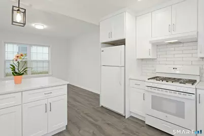 377 Hope Street #Front, Stamford, CT 06906 - Photo 9