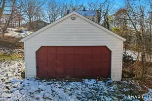 39 Greene Ave, Norwich, CT 06360 - Photo 11