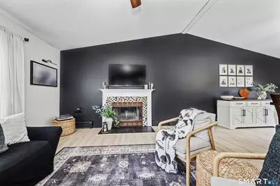 7 Circuit Avenue, Watertown, CT 06795 - Photo 9