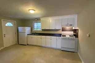 2015 Corbin Ave, New Britain, CT 06053 - Photo 9