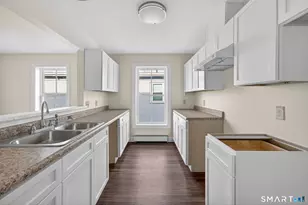 578 Zion St, Hartford, CT 06106 - Photo 25