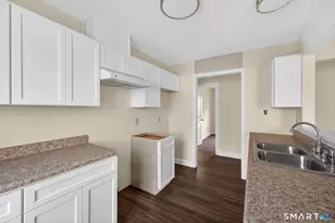 578 Zion St, Hartford, CT 06106 - Photo 29