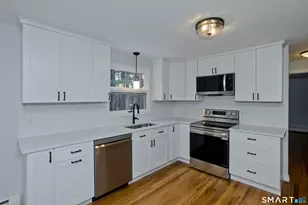 49 Carver Cir, Simsbury, CT 06070 - Photo 5