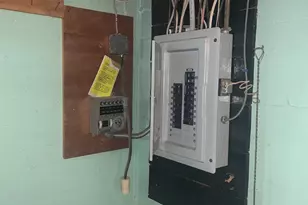 27 Lydall St, Manchester, CT 06042 - Photo 13