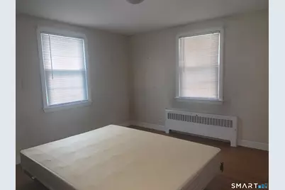 27 Lydall Street, Manchester, CT 06042 - Photo 9