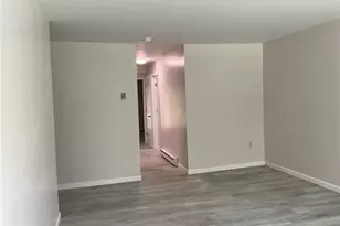 1271 Washington St, Middletown, CT 06457 - Photo 9