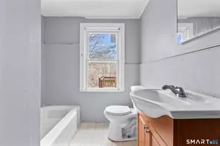 61 Flyers Dr, Norwich, CT 06360 - Photo 23