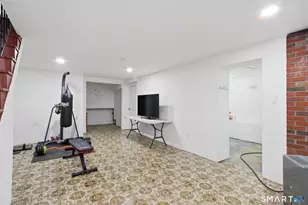 590 N Walnut St, Waterbury, CT 06704 - Photo 15