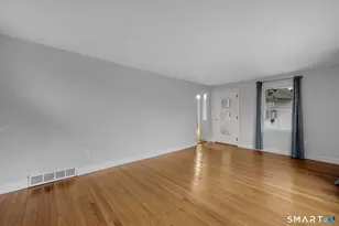 46 Eddy St, Watertown, CT 06779 - Photo 5