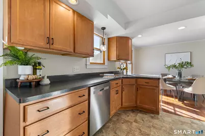 148 Cooper Hill Street #148, Manchester, CT 06040 - Photo 11