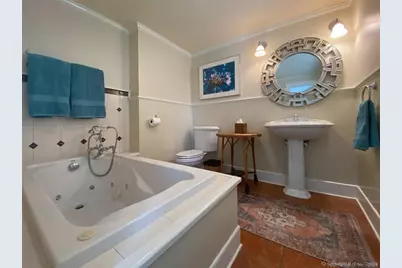 231 Turtle Back Road, New Canaan, CT 06840 - Photo 17