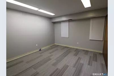 21 Middle Turnpike East, Manchester, CT 06040 - Photo 3