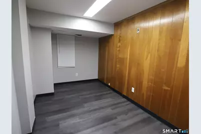 21 Middle Turnpike East, Manchester, CT 06040 - Photo 3