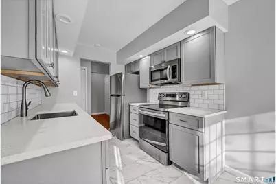 26 Essex Court #26, Brookfield, CT 06804 - Photo 9