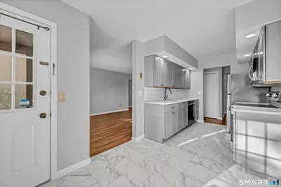 26 Essex Court #26, Brookfield, CT 06804 - Photo 5