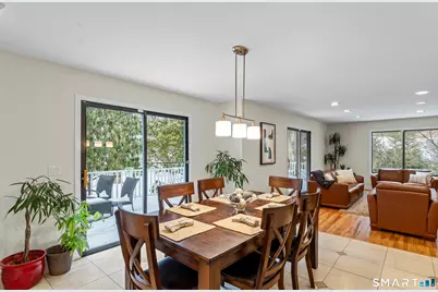 211 Pinewood Road, Stamford, CT 06903 - Photo 15