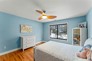 211 Pinewood Rd, Stamford, CT 06903 - Photo 29