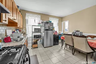 22 Roosevelt St, Bridgeport, CT 06608 - Photo 7