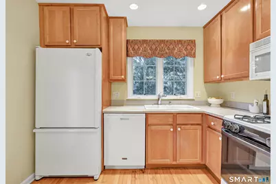 8 Hawthorne Ridge Circle #8, Trumbull, CT 06611 - Photo 13