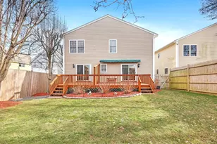 103 Dean St, Stamford, CT 06902 - Photo 9