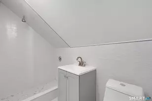 254 Broad St, Norwich, CT 06360 - Photo 25