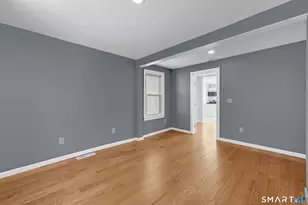 254 Broad St, Norwich, CT 06360 - Photo 13