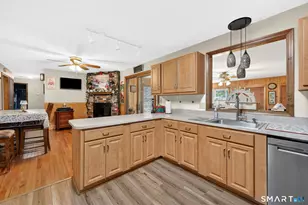 41 Murielle Dr, South Windsor, CT 06074 - Photo 13