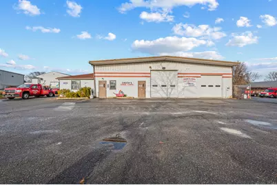 15 King Spring Road, Windsor Locks, CT 06096 - Photo 1