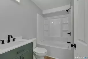 194 Hartford Rd, Manchester, CT 06040 - Photo 13