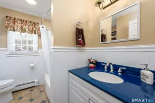 43 Roxbury Ct, East Lyme, CT 06357 - Photo 17