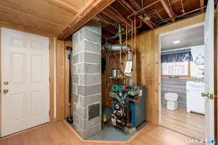 43 Roxbury Ct, East Lyme, CT 06357 - Photo 39