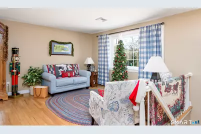 43 Roxbury Court, East Lyme, CT 06357 - Photo 9