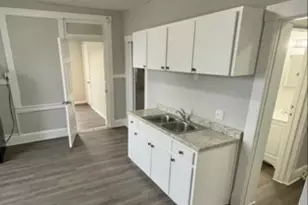 18 S Whitney St, Hartford, CT 06106 - Photo 11