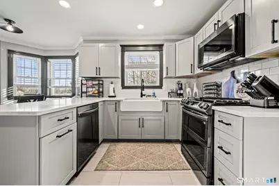 37 Kenmore Avenue, Waterbury, CT 06708 - Photo 11