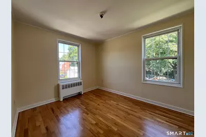 35 Nob Hill Circle #D, Bridgeport, CT 06610 - Photo 7