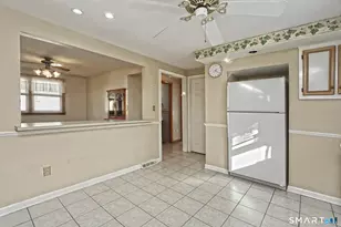 71 Sycaway St, West Haven, CT 06516 - Photo 11