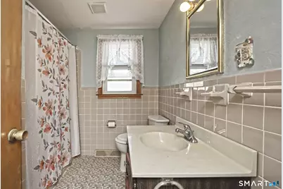 71 Sycaway Street, West Haven, CT 06516 - Photo 17